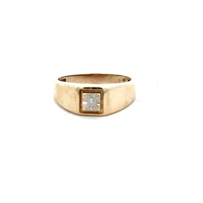 9ct yellow gold diamond ring in size T with sparkling diamonds, showcasing elegant jewelry design.