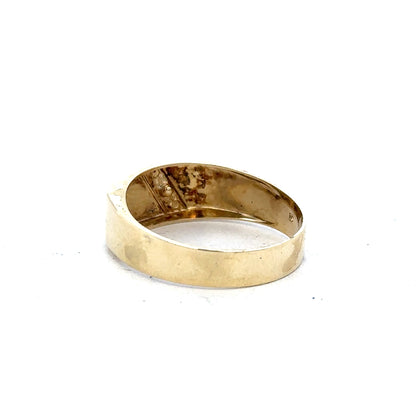 9ct yellow gold diamond ring in size V with sparkling diamonds, detailed close-up of the elegant jewelry piece.