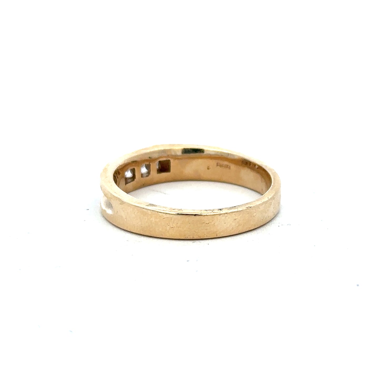 9ct yellow gold diamond ring in size Y with sparkling diamonds, unbranded jewelry, close-up of the elegant ring design.
