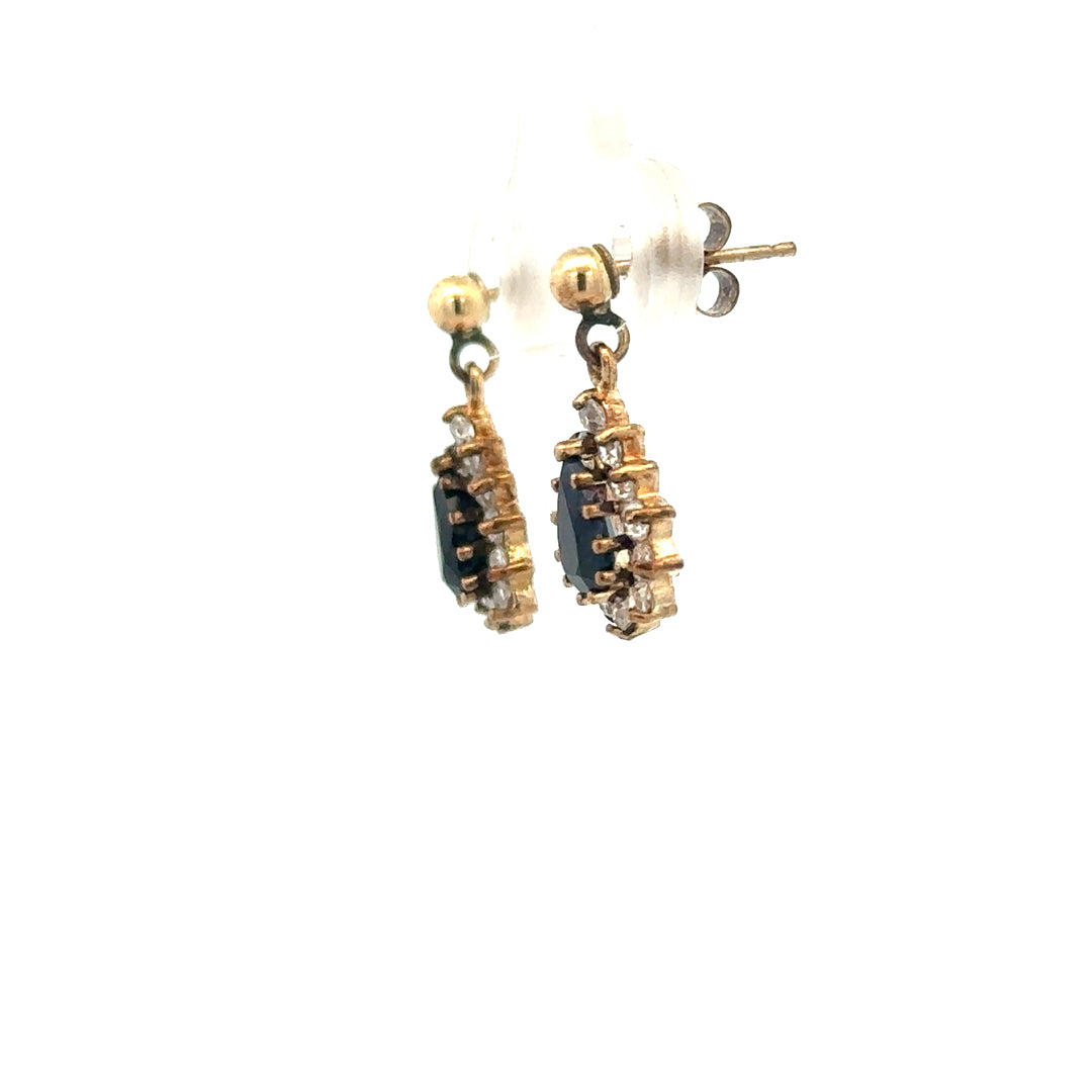 9ct yellow gold earrings weighing 1.8g, stylish and elegant jewelry piece with a classic design.