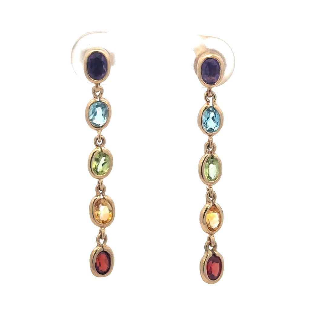 9ct yellow gold earrings weighing 2.1g, featuring simple and elegant design, suitable for everyday wear.