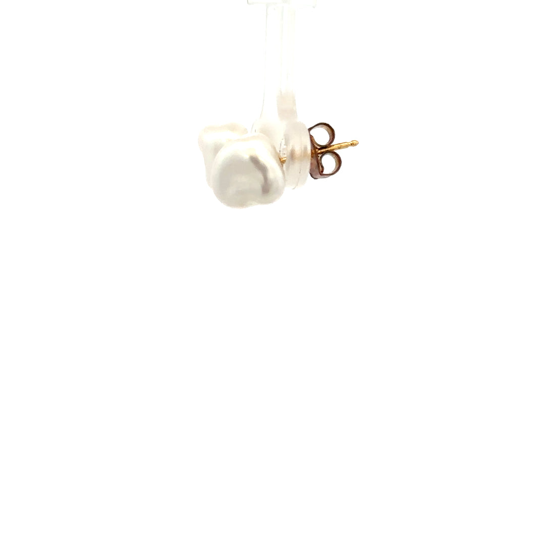 9ct yellow gold earrings weighing 2.6g, featuring a classic design, displayed on a plain background.