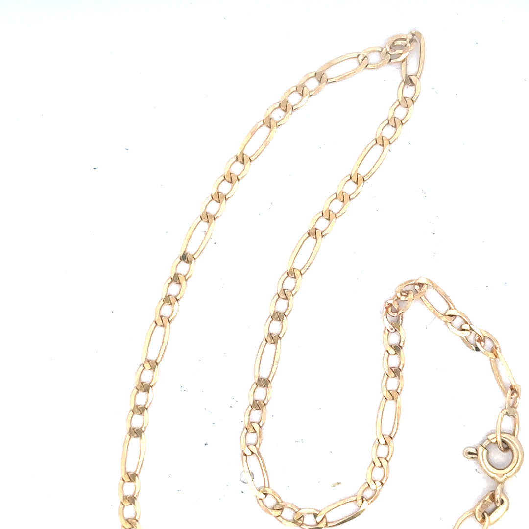 9ct yellow gold figaro bracelet weighing 1.5g, featuring classic interlinked chain design, unbranded jewelry piece.