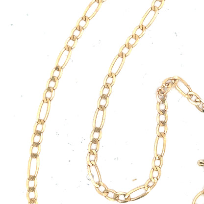 9ct yellow gold Figaro bracelet weighing 1.5g, unbranded, featuring linked chain design in a close-up view.