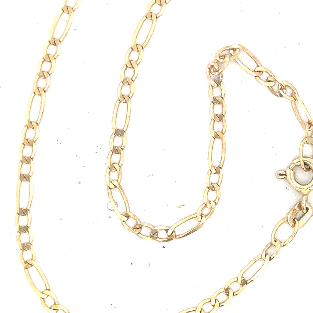 9ct yellow gold figaro bracelet weighing 1.5g, featuring interlinked chain design, crafted in unbranded jewelry style.
