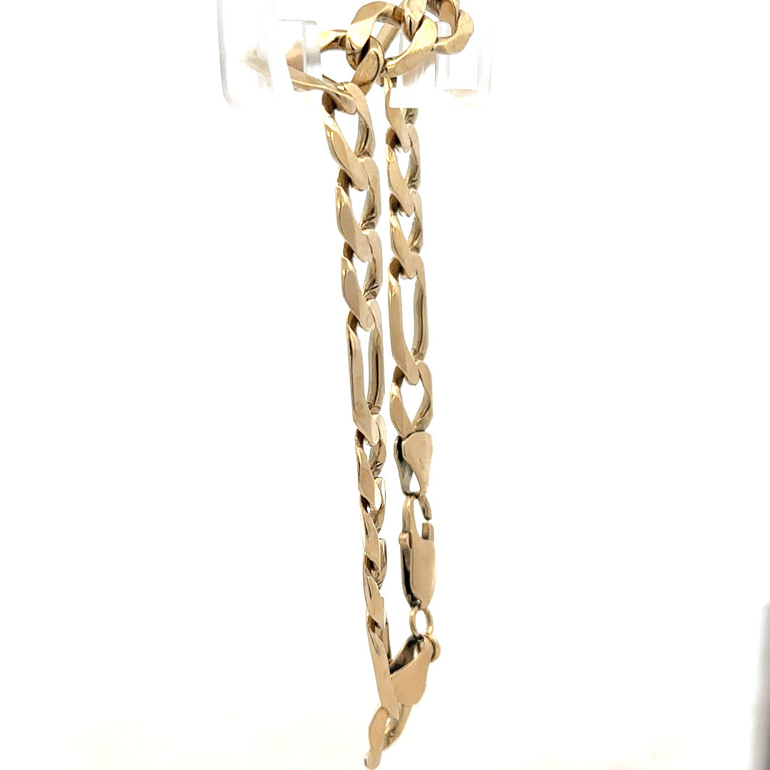 9ct yellow gold Figaro bracelet with a weight of 20.1g, featuring classic linked chain design, unbranded.