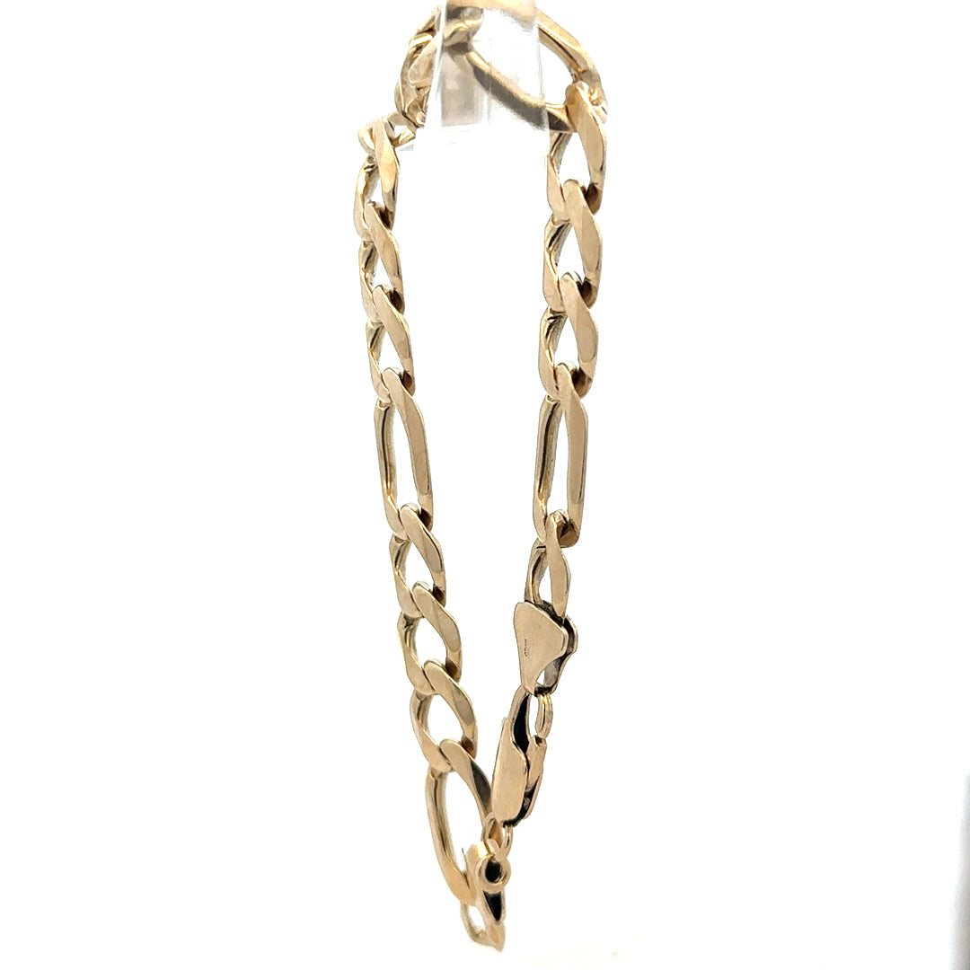 9ct yellow gold figaro bracelet weighing 20.1g, featuring linked chain design, unbranded jewelry accessory.