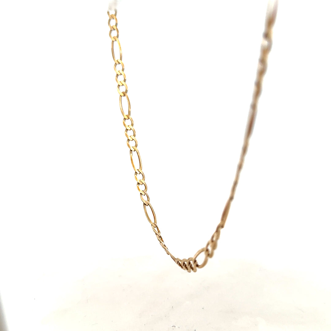 9ct yellow gold Figaro chain weighing 12.7g, showcasing a polished chain with interlocking links for a classic jewelry look.