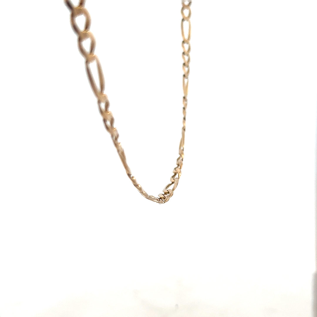 9ct yellow gold Figaro chain weighing 25.9g, featuring interlinked oval links, unbranded jewelry accessory.