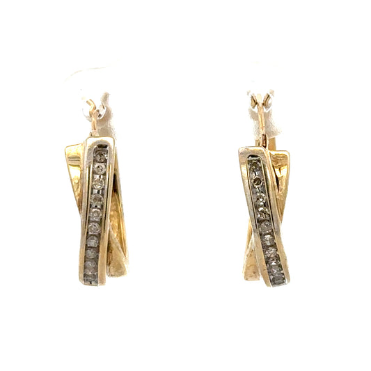 9ct yellow gold hoop earrings weighing 3.5g, showcasing sleek and simple jewelry design with a polished finish.