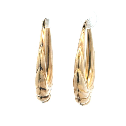 9ct yellow gold hoop earrings weighing 3.8g, featuring a classic circular design and polished finish.