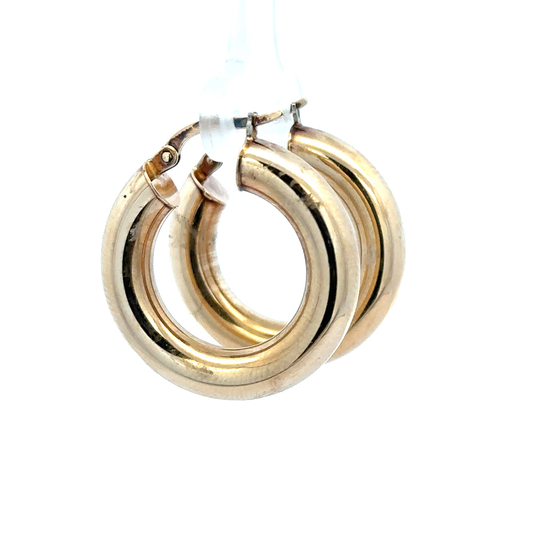 9ct yellow gold hoop earrings, unbranded, weighing 3.9g, with a classic circular design and polished finish.