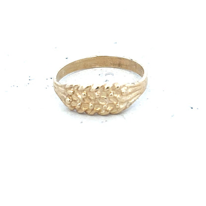 9ct yellow gold keeper ring in size H, unbranded, featuring a simple, polished band with a secure keeper setting.