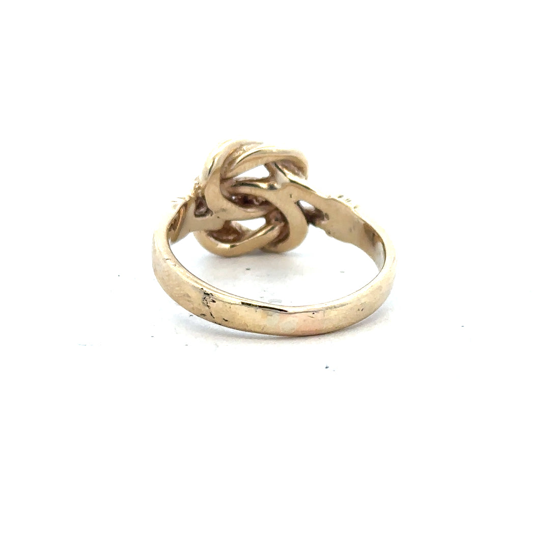 9ct yellow gold knot ring in size Z1, featuring a classic intertwined design, unbranded jewelry accessory.