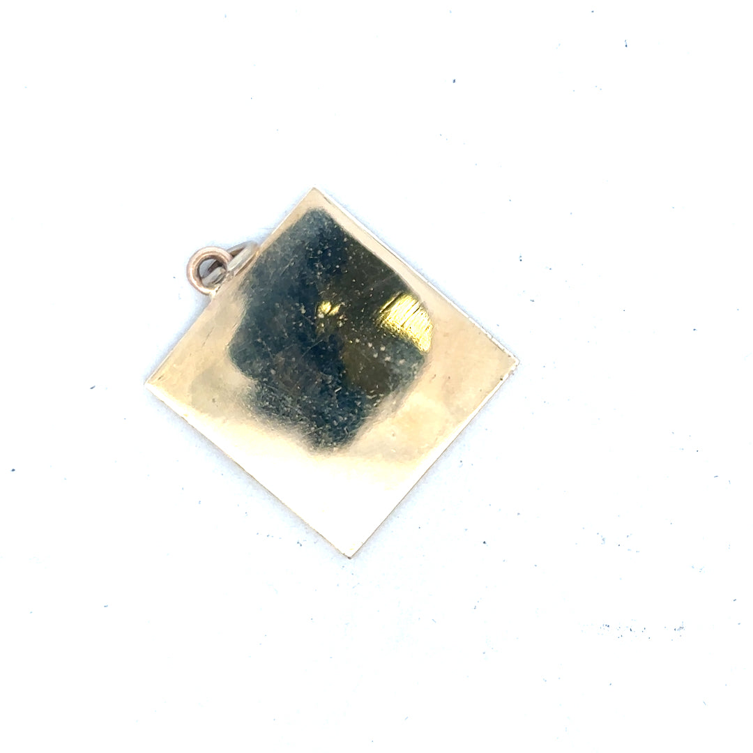 9ct yellow gold pendant weighing 9.6g, featuring a simple elegant design, unbranded jewelry for women or men.