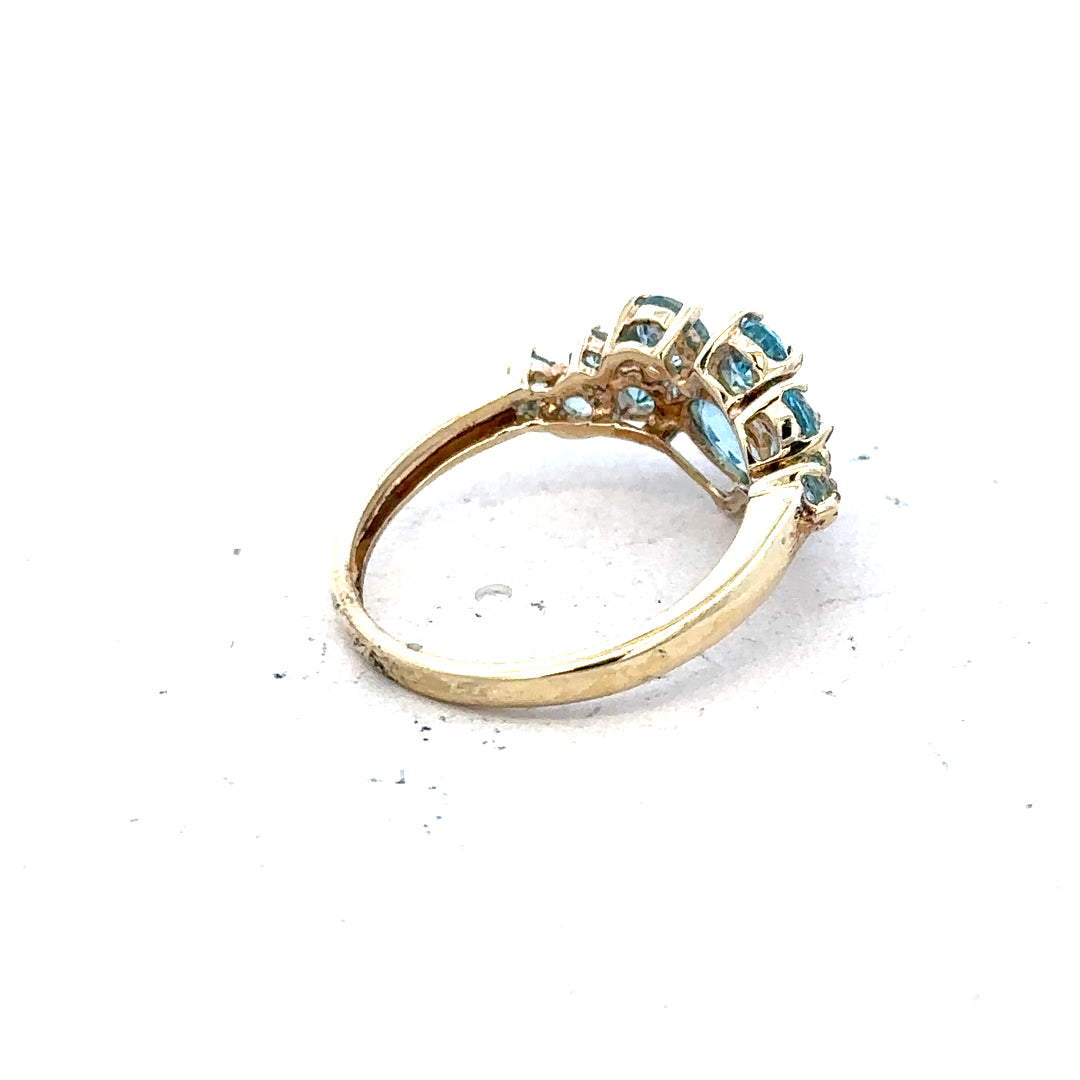9ct yellow gold ring in size K, featuring a smooth polished band, unbranded jewelry accessory.