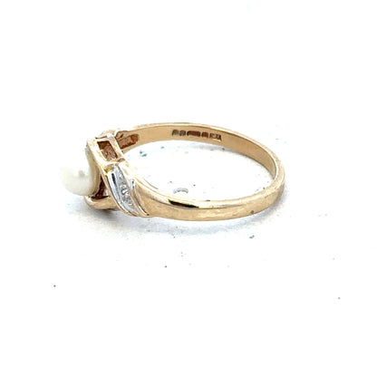 9ct yellow gold ring in size K1/2, featuring a smooth band and classic design, unbranded jewelry image.