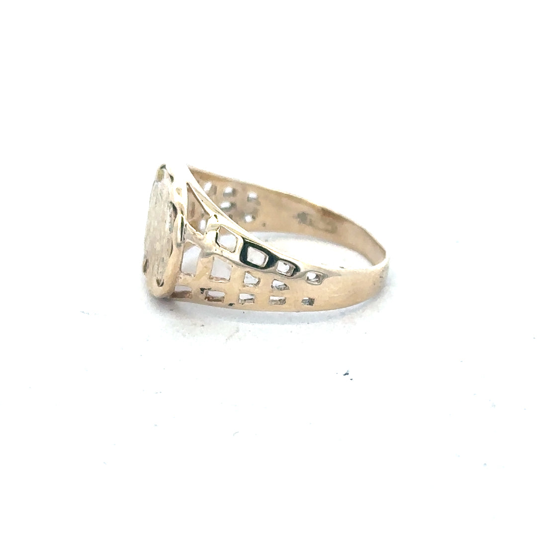 9ct yellow gold ring in size M 1/2, featuring a smooth band, unbranded jewelry for women.