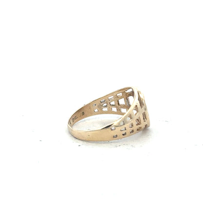 9ct yellow gold ring in size M 1/2 with a smooth band, unbranded jewelry, showcasing its classic design and shiny finish.