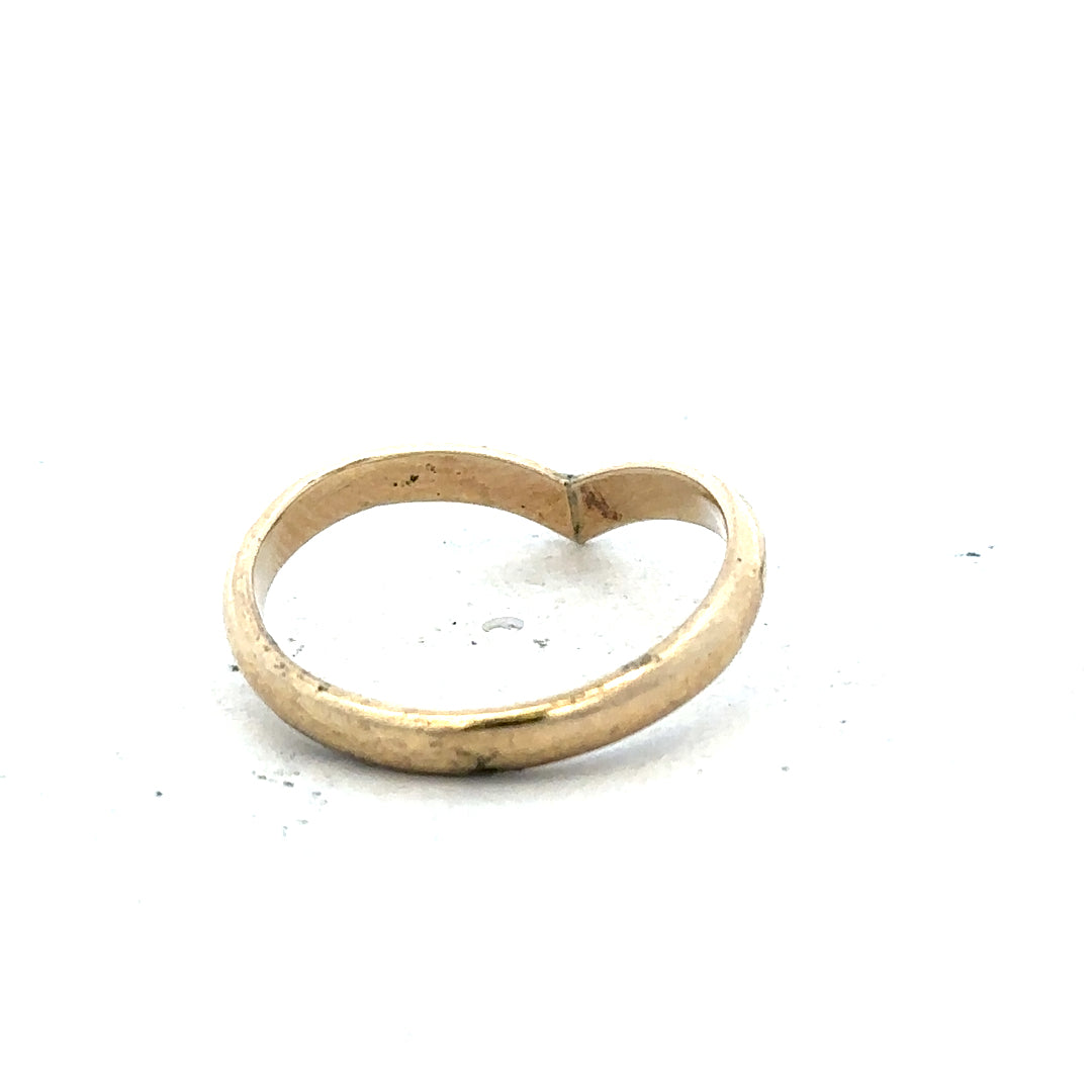 9ct yellow gold ring in size M with a smooth polished finish, unbranded jewelry for elegant wear