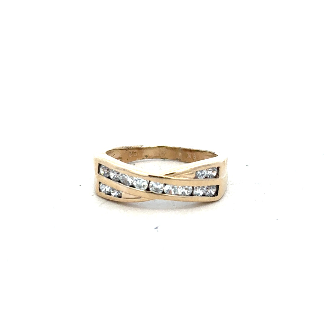 9ct yellow gold ring size M with polished finish, unbranded jewelry accessory, detailed close-up of the gold band.