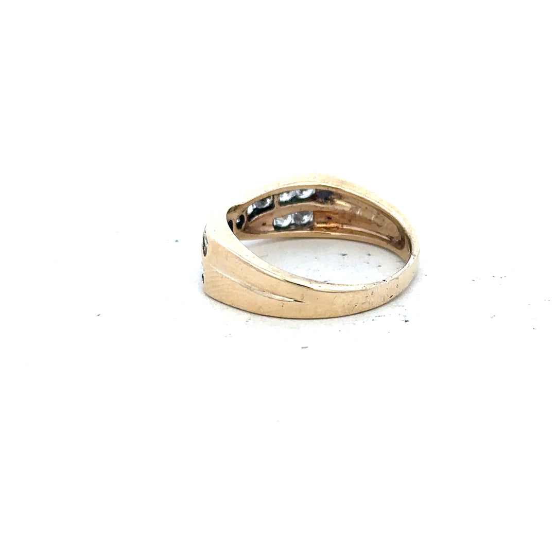 9ct yellow gold ring in size M with a simple band design, unbranded, shown on a neutral background.