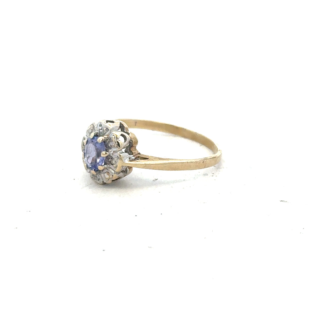 9ct yellow gold ring in size M1/2, featuring a smooth polished band, unbranded jewelry piece.