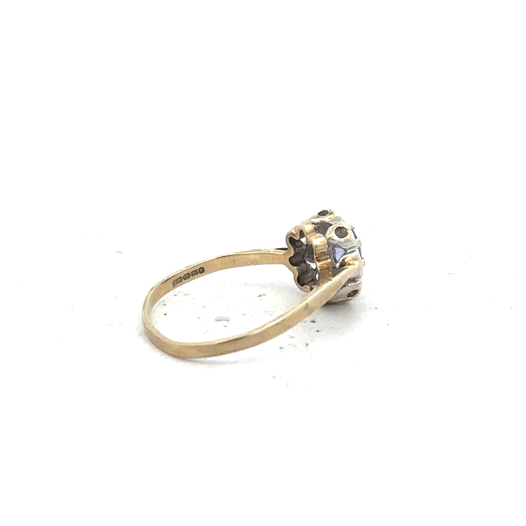 9ct yellow gold ring in size M1/2, featuring a simple band design, unbranded jewelry for elegant everyday wear.