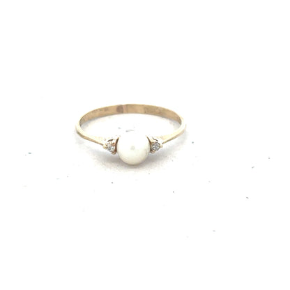 9ct yellow gold ring size N, unbranded, with a smooth band and polished finish, shown on a plain background.