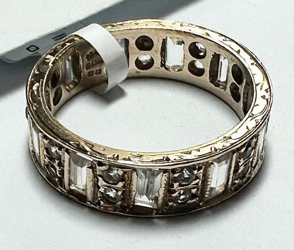 9ct yellow gold ring in size N1/2, featuring a smooth band design, unbranded jewelry accessory.