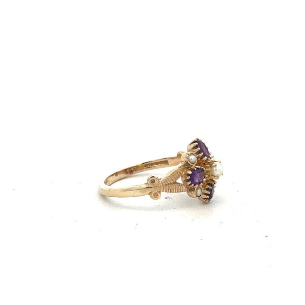 9ct yellow gold ring in size N1/2, featuring a smooth polished band, unbranded jewelry for women or men.