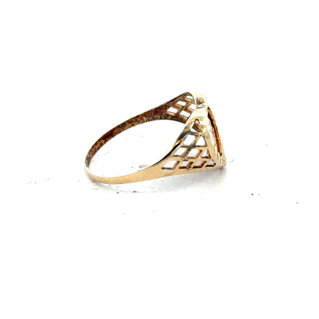 9ct yellow gold ring size N1/2, unbranded, showcasing a smooth polished band in close-up view.