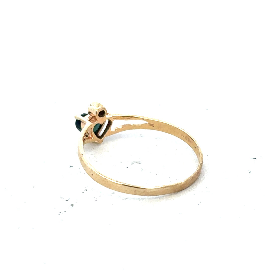9ct yellow gold ring in size N1/2, featuring a smooth polished band, unbranded jewelry.