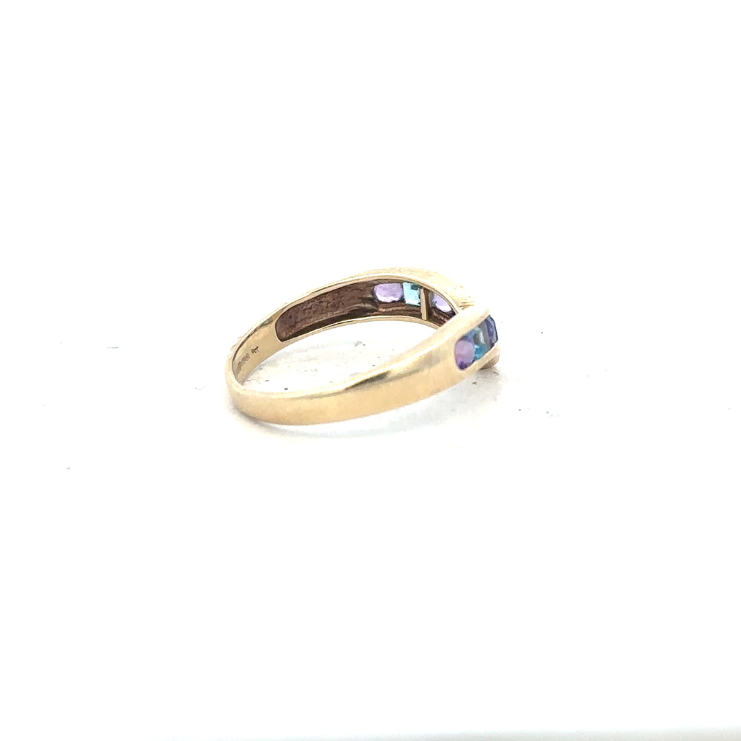 9ct yellow gold ring in size O with a polished finish, displayed on a neutral background.