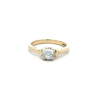 9ct yellow gold ring in size O, featuring a smooth polished band, unbranded jewelry design.