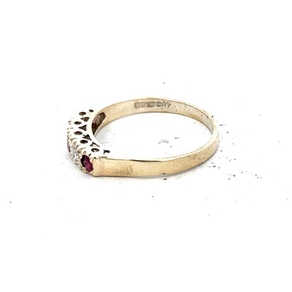 9ct yellow gold ring in size O with a smooth band, unbranded jewelry, displayed on a neutral background.