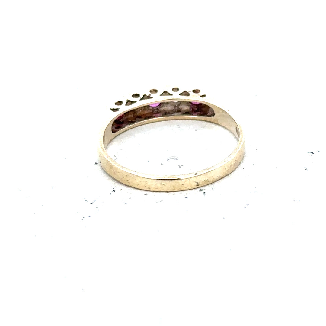 9ct yellow gold ring in size O with a simple band design, unbranded, shown on a plain background.