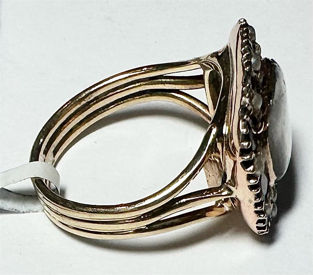 9ct yellow gold ring size O1/2, unbranded jewelry featuring a smooth band and polished finish.