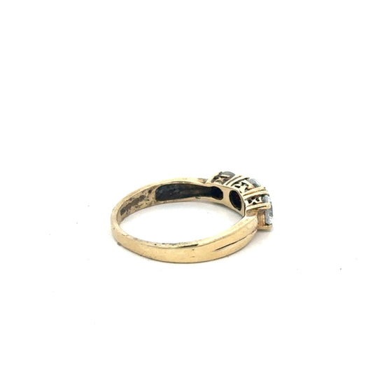 9ct yellow gold ring in size O1/2, showcasing a smooth band with a polished finish. Unbranded jewelry.