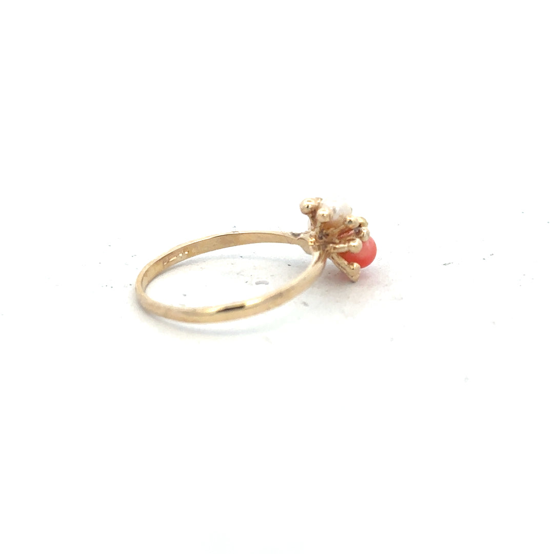 9ct yellow gold ring in size Q with a smooth, polished finish, unbranded jewelry piece.