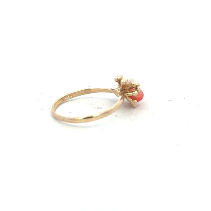9ct yellow gold ring in size Q with a smooth, polished finish, unbranded jewelry piece.