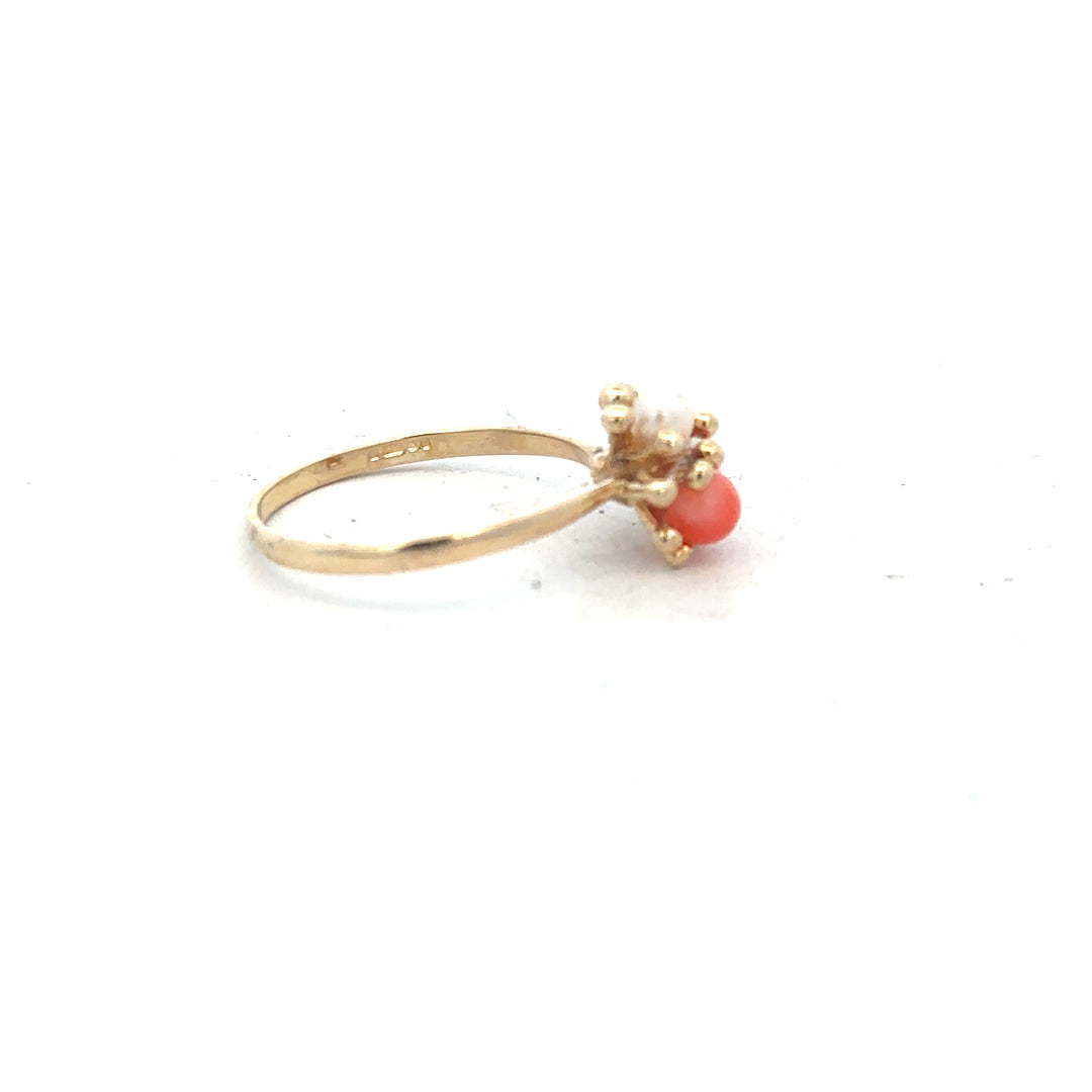 9ct yellow gold ring in size Q with a simple band design, unbranded, shown on a plain background.