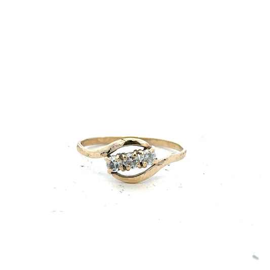 9ct yellow gold ring in size Q with a smooth band, unbranded jewelry suitable for everyday wear.