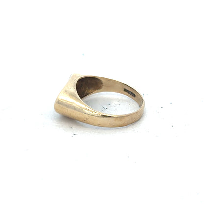 9ct yellow gold ring in size R with a smooth band, unbranded, shown on a plain background.