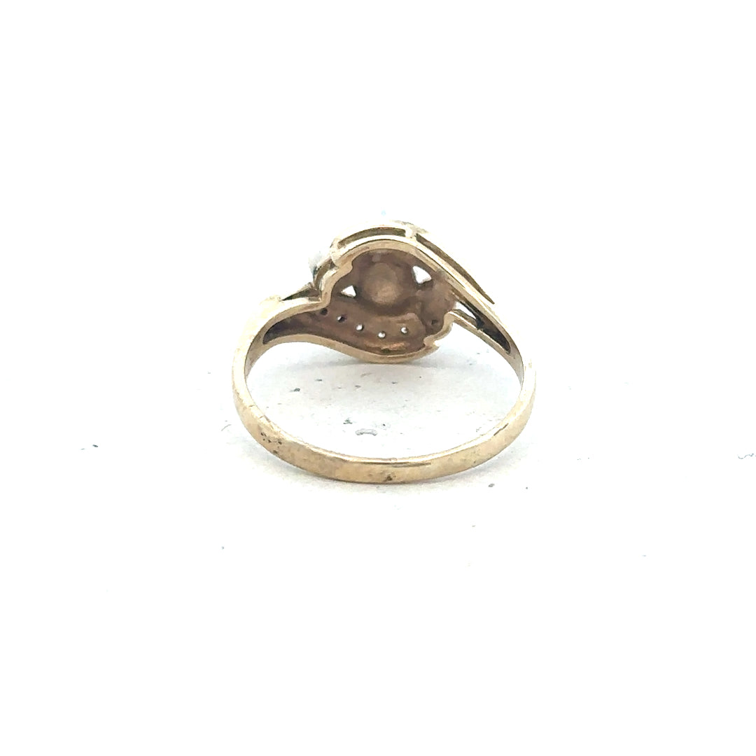 9ct yellow gold ring size R with a smooth band, unbranded, shown on a neutral background.