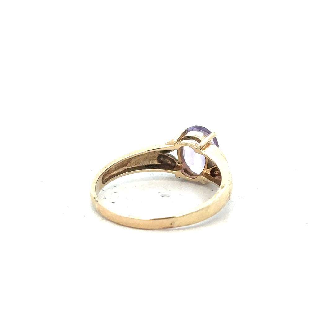9ct yellow gold ring in size S with a simple band, unbranded, displayed against a neutral background.