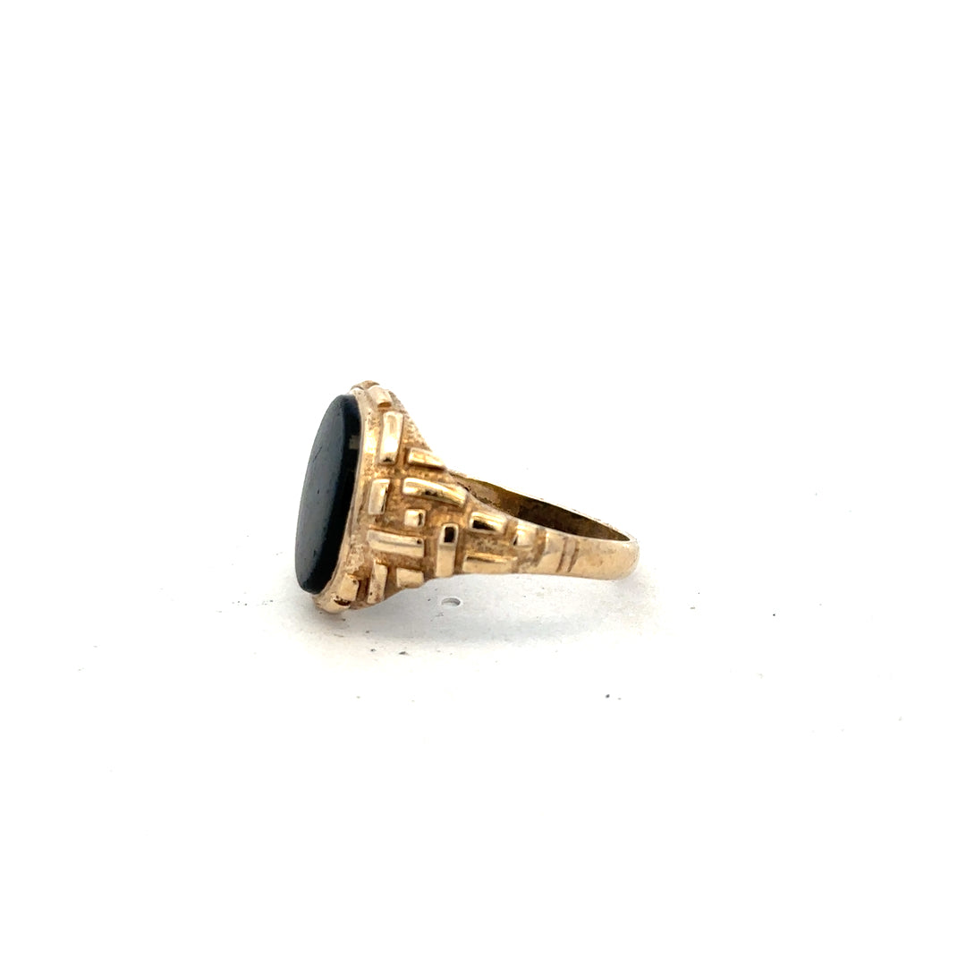 9ct yellow gold ring size W with a smooth band, unbranded jewelry piece displayed on a white background.