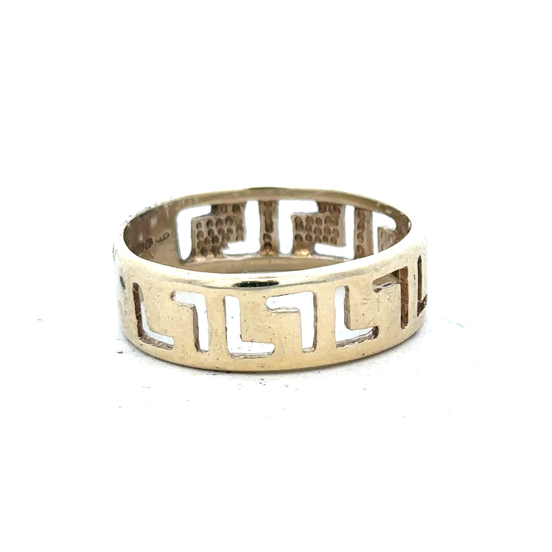 9ct yellow gold ring in size Z with a smooth band, displayed on a neutral background, unbranded jewelry.