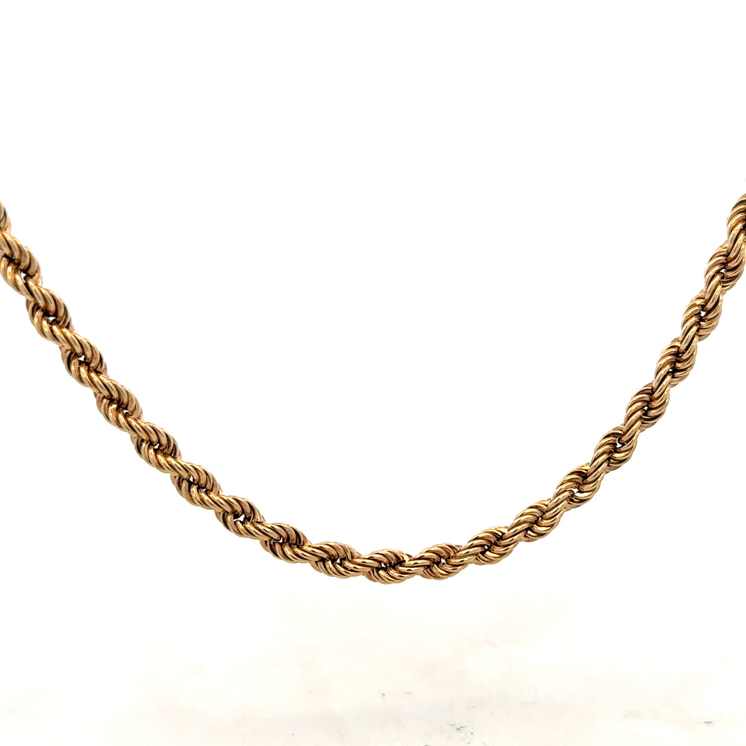 9ct yellow gold rope chain weighing 10.1g, showcasing its twisted design and fine craftsmanship.