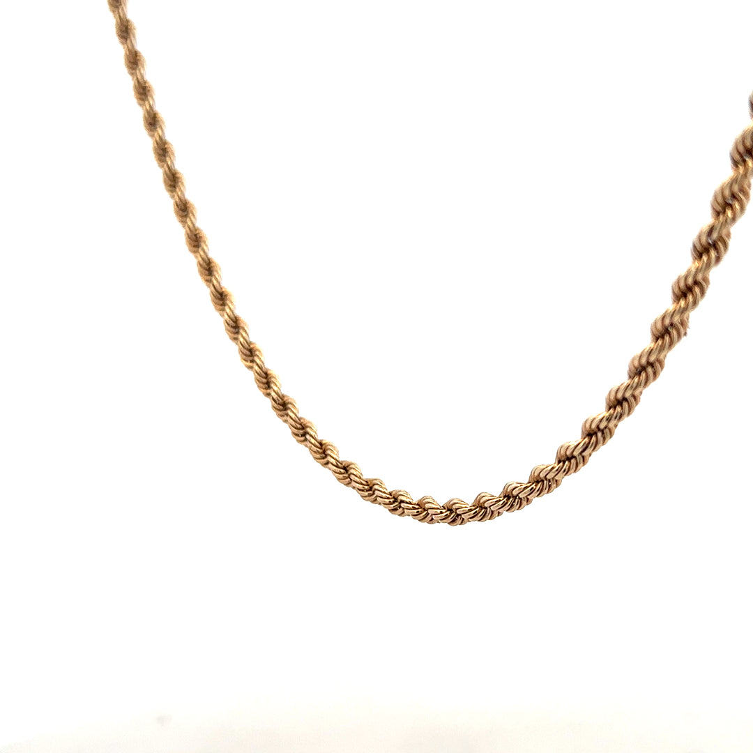 9ct yellow gold rope chain weighing 5.5g, featuring a detailed twisted design, unbranded jewelry for elegant style.